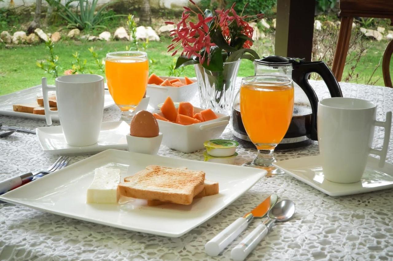 Hostal Del Mar - โตลู ภายนอก รูปภาพ