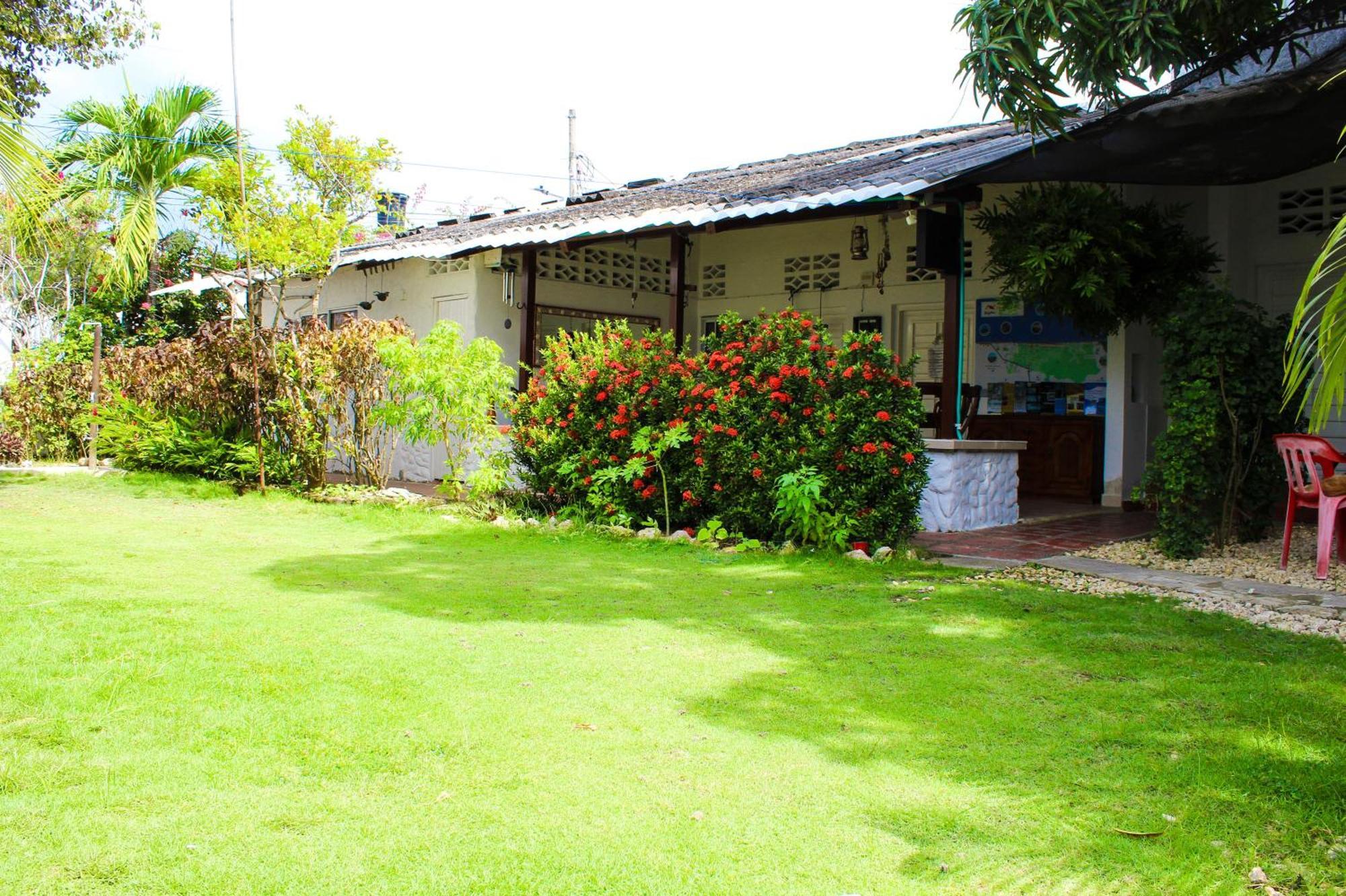 Hostal Del Mar - โตลู ภายนอก รูปภาพ