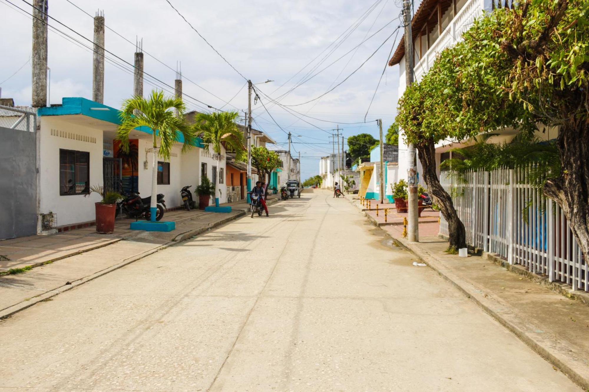 Hostal Del Mar - โตลู ภายนอก รูปภาพ