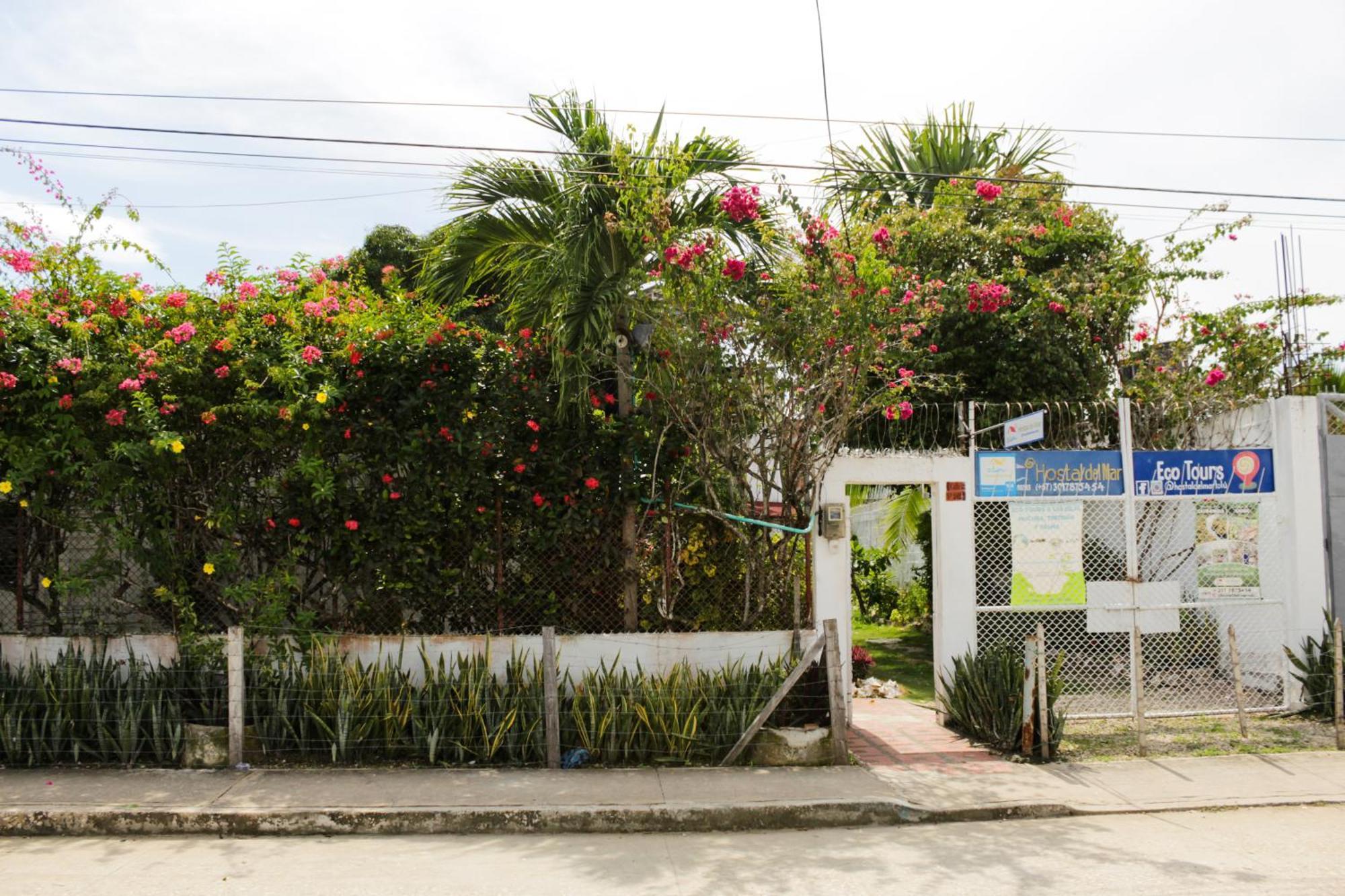 Hostal Del Mar - โตลู ภายนอก รูปภาพ
