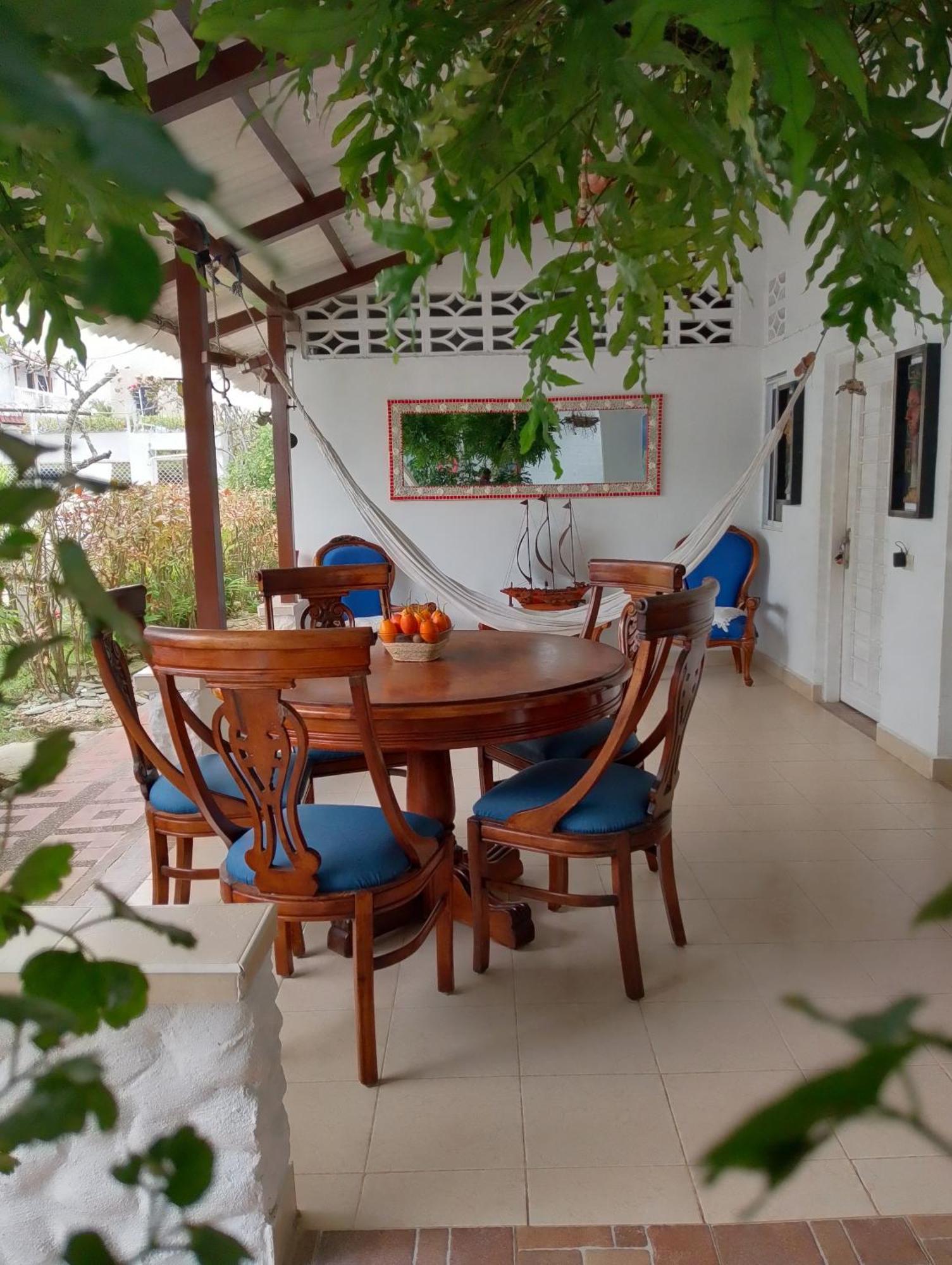 Hostal Del Mar - โตลู ภายนอก รูปภาพ
